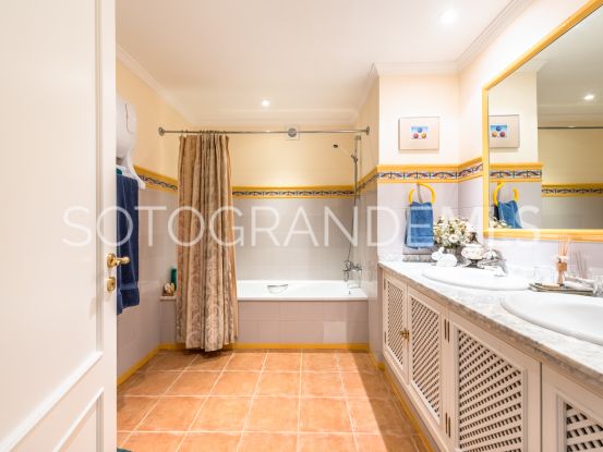 Villa en venta con 9 dormitorios en Zona F, Sotogrande Alto | Teseo Estate