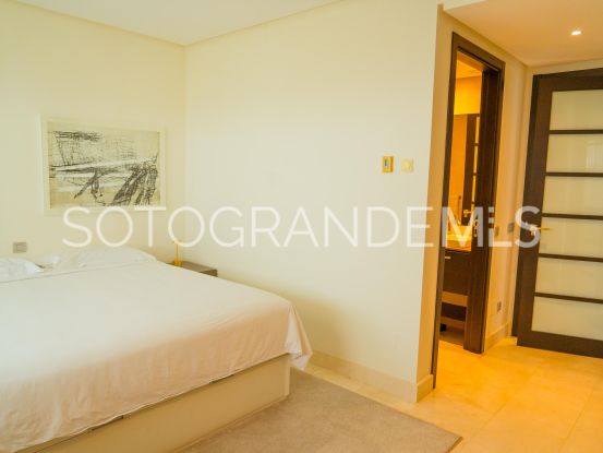 Hacienda de Valderrama, apartamento con 3 dormitorios en venta | Teseo Estate