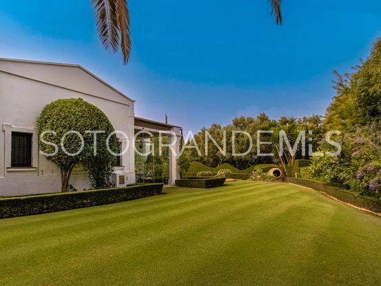 Zona F, Sotogrande, villa a la venta con 4 dormitorios | Teseo Estate