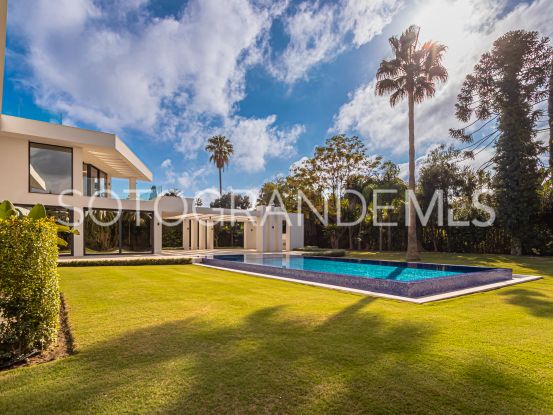 Reyes y Reinas, Sotogrande Costa, villa en venta de 5 dormitorios | Teseo Estate