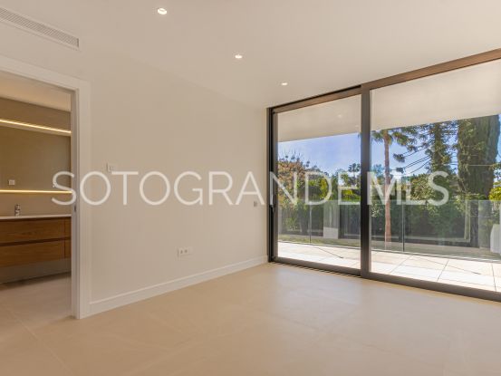 Villa for sale in Kings & Queens with 5 bedrooms | Teseo Estate
