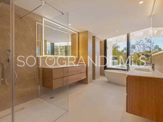 Villa for sale in Kings & Queens with 5 bedrooms | Teseo Estate