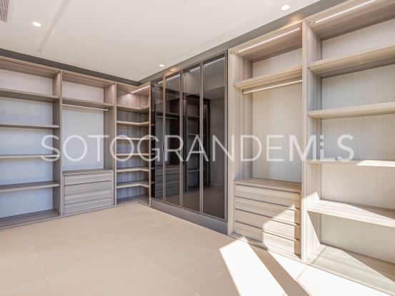 Villa for sale in Kings & Queens with 5 bedrooms | Teseo Estate