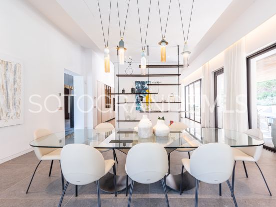 Zona E 6 bedrooms villa for sale | Teseo Estate