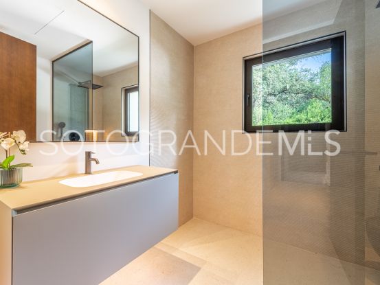 Zona E 6 bedrooms villa for sale | Teseo Estate