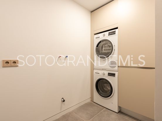 Zona E 6 bedrooms villa for sale | Teseo Estate