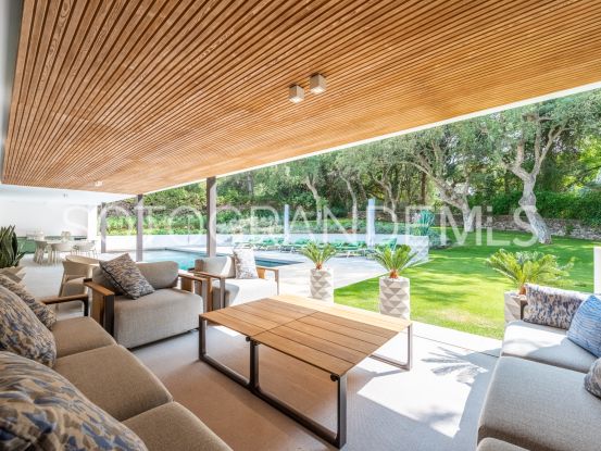 Zona E 6 bedrooms villa for sale | Teseo Estate