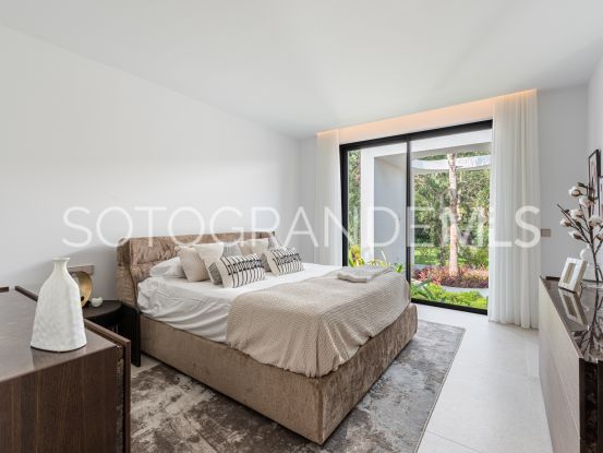 Zona E 6 bedrooms villa for sale | Teseo Estate