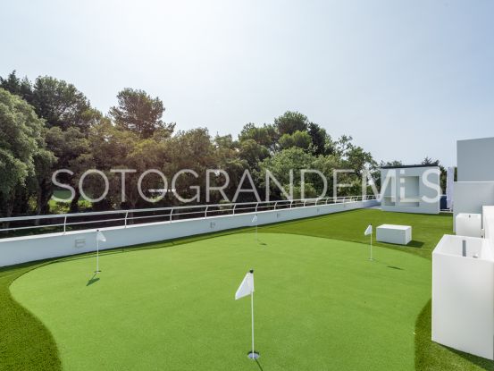 Zona E 6 bedrooms villa for sale | Teseo Estate