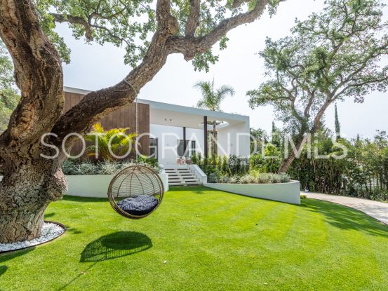 Zona E 6 bedrooms villa for sale | Teseo Estate