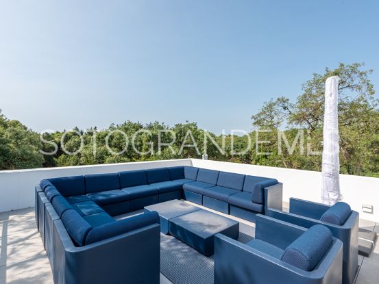 Zona E 6 bedrooms villa for sale | Teseo Estate