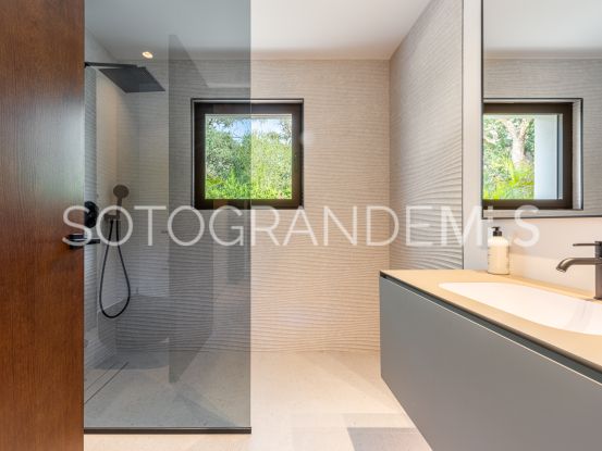 Zona E 6 bedrooms villa for sale | Teseo Estate