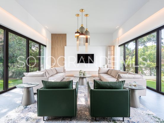 Zona E 6 bedrooms villa for sale | Teseo Estate
