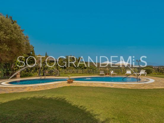 Villa for sale in Zona E with 5 bedrooms | Teseo Estate