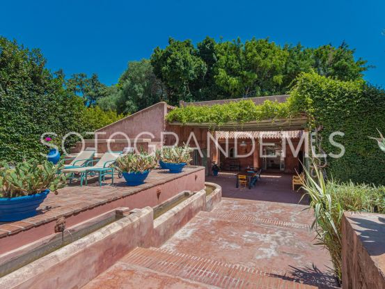 Buy Zona B 5 bedrooms villa | Teseo Estate