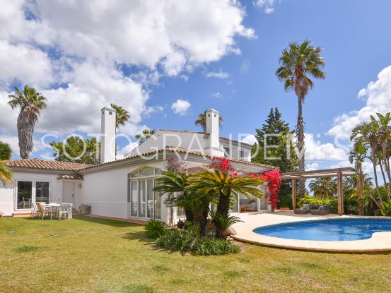 For sale villa in Zona F with 4 bedrooms | Teseo Estate