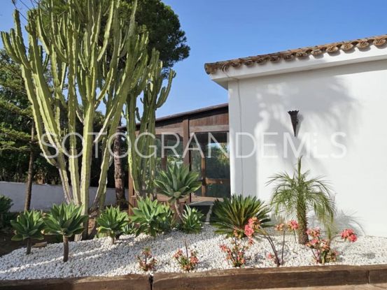 5 bedrooms Zona B villa for sale | Teseo Estate