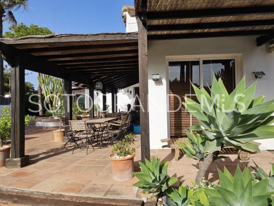 5 bedrooms Zona B villa for sale | Teseo Estate