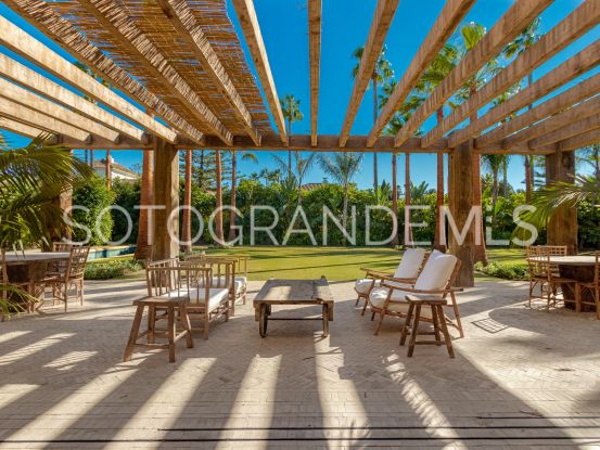 Reyes y Reinas, Sotogrande Costa, villa a la venta de 6 dormitorios | Teseo Estate