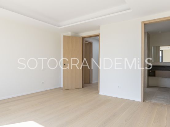 Buy villa in Zona G with 7 bedrooms | Teseo Estate