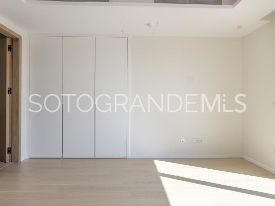 Buy villa in Zona G with 7 bedrooms | Teseo Estate
