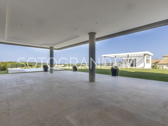 Buy villa in Zona G with 7 bedrooms | Teseo Estate