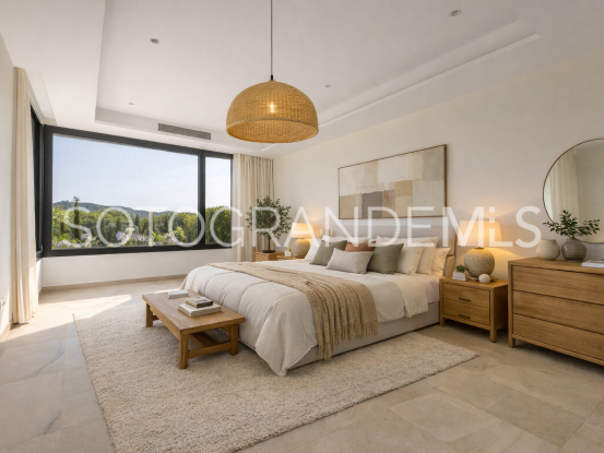 Buy villa in Zona G with 7 bedrooms | Teseo Estate