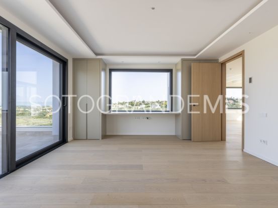 Buy villa in Zona G with 7 bedrooms | Teseo Estate