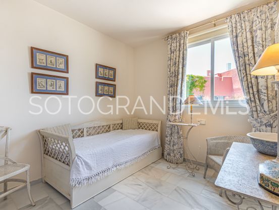 Town house in Los Lacasitos for sale | Teseo Estate