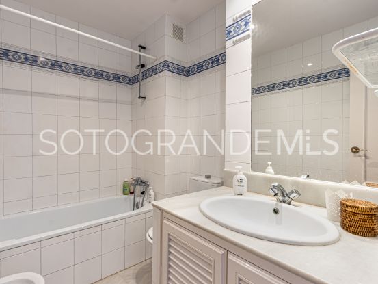Town house in Los Lacasitos for sale | Teseo Estate