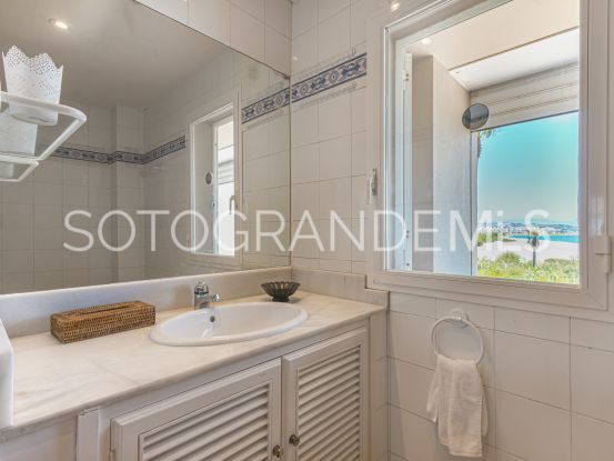 Town house in Los Lacasitos for sale | Teseo Estate