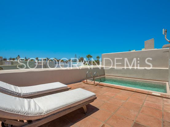 For sale town house with 4 bedrooms in Los Lacasitos, Sotogrande Costa | Teseo Estate