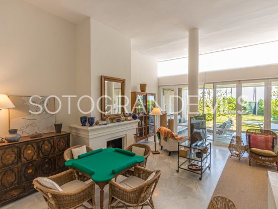 Town house in Los Lacasitos for sale | Teseo Estate