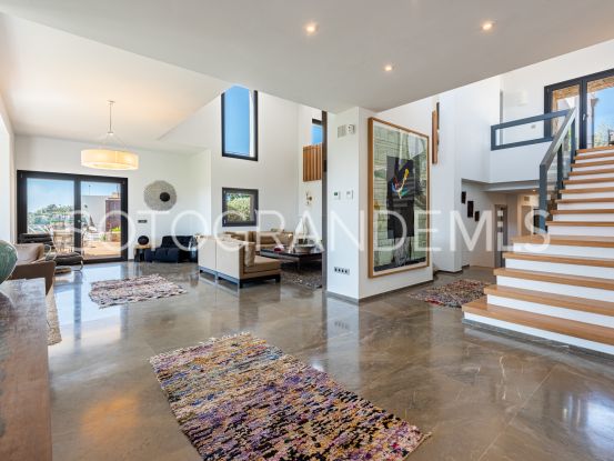 For sale Zona G villa with 8 bedrooms | Teseo Estate