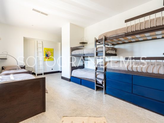 For sale Zona G villa with 8 bedrooms | Teseo Estate