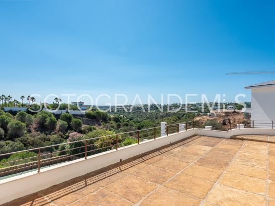For sale Zona G villa with 8 bedrooms | Teseo Estate