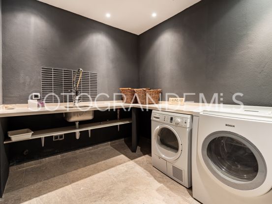 For sale Zona G villa with 8 bedrooms | Teseo Estate