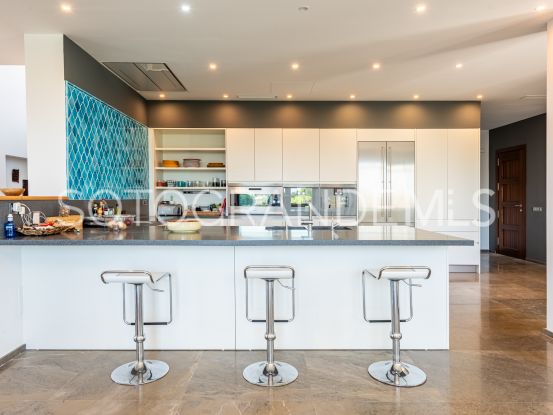 For sale Zona G villa with 8 bedrooms | Teseo Estate