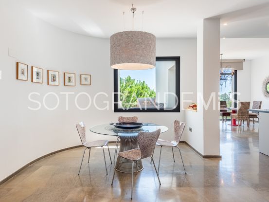 For sale Zona G villa with 8 bedrooms | Teseo Estate