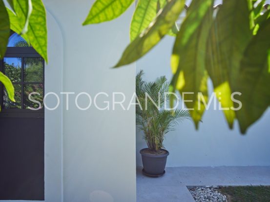 Se vende villa con 3 dormitorios en Zona B, Sotogrande Costa | Teseo Estate