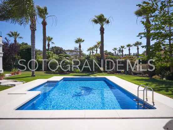 Se vende villa con 3 dormitorios en Zona B, Sotogrande Costa | Teseo Estate