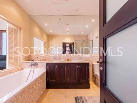 Zona G, Sotogrande Alto, villa de 6 dormitorios a la venta | Teseo Estate