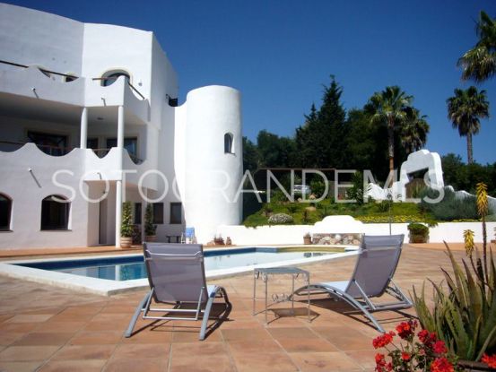 Villa de 5 dormitorios a la venta en Zona F, Sotogrande Alto | Teseo Estate