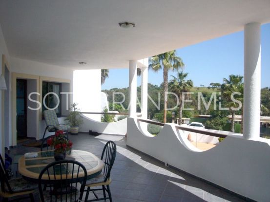 Villa de 5 dormitorios a la venta en Zona F, Sotogrande Alto | Teseo Estate