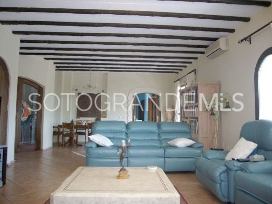 Villa de 5 dormitorios a la venta en Zona F, Sotogrande Alto | Teseo Estate