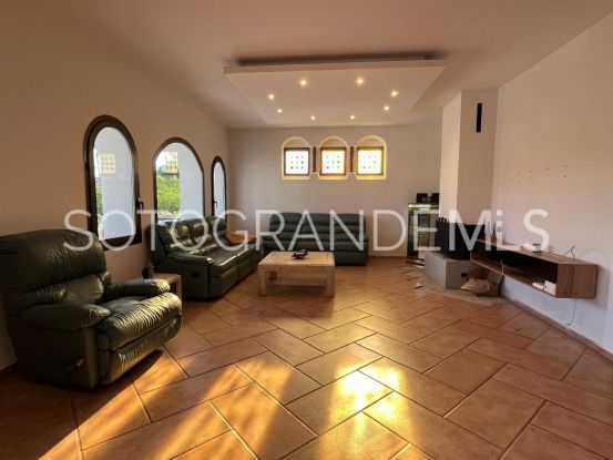 Villa de 5 dormitorios a la venta en Zona F, Sotogrande Alto | Teseo Estate