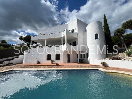 Villa de 5 dormitorios a la venta en Zona F, Sotogrande Alto | Teseo Estate