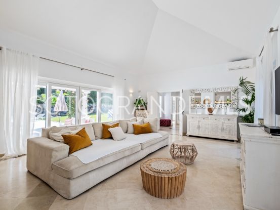 For sale villa in Zona B | Teseo Estate