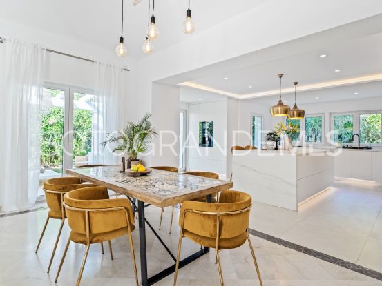 For sale villa in Zona B | Teseo Estate