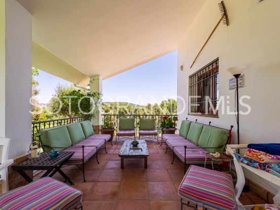 Villa de 4 dormitorios en Zona F | Teseo Estate